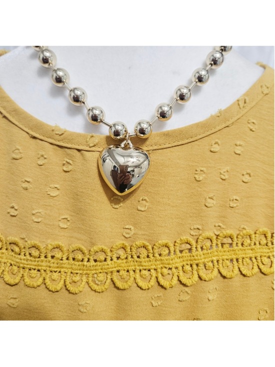 Unbranded Jewelry - Gold Tone Puffy Heart Pendant Necklace